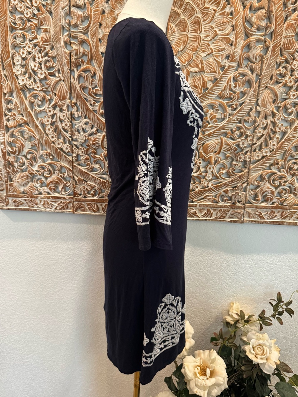 a'gaci Navy Blue 3/4 Flare Sleeves Dress w/ White Embroidery, Lightweight Classy - Picture 8 of 15